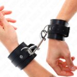 KINK – WRIST RESTRAINTS-SINGLE RIVET ROW AND BIG BUCKLE BLACK ADJUSTABLE 17-28 CM X 5 CM Fetish / Bondage | SEX Shop Ireland 11